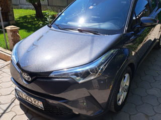 Toyota C-HR foto 4