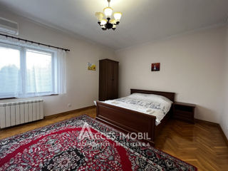 Casă în 4 nivele! Buiucani, str. Florești, 450m2 + 6 ari! foto 9