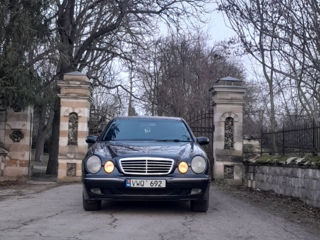 Mercedes E-Class foto 5