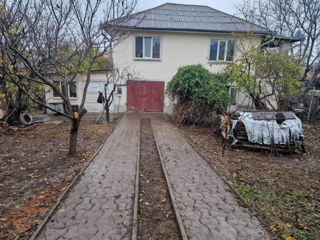 Casa pe pamânt Schinoasa (Chisinau, Codru)