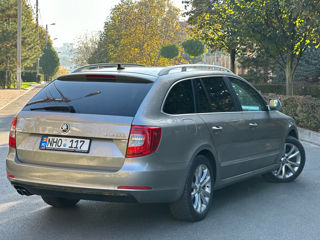 Skoda Superb foto 4