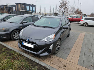 Toyota Prius c foto 2