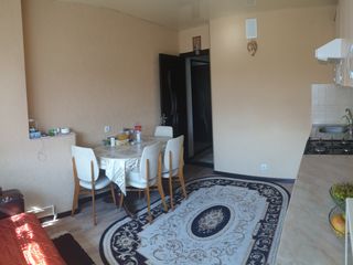 Apartament cu 2 camere, 65 m², Botanica, Chișinău foto 6