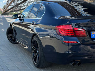 BMW 5 Series foto 9