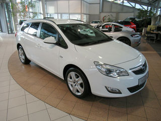 Opel Astra foto 1