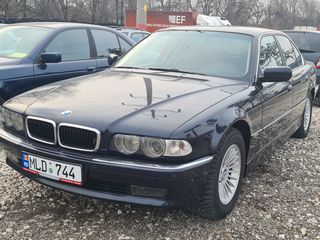 BMW 7 Series foto 3