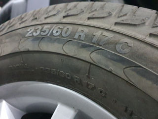 Mercedes Sprinter 235/60 R17C foto 3