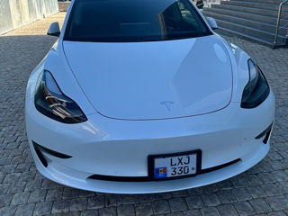 Tesla Model 3 foto 4