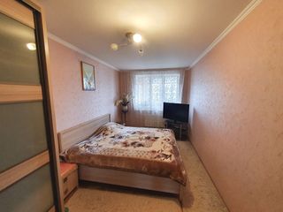 Apartament in Ialoveni,et 3 din 5,euroreparatie.Pret 43500 euro. foto 1