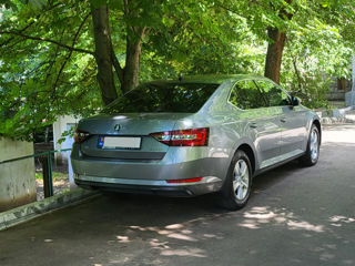 Skoda Superb foto 3