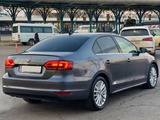 Volkswagen Jetta foto 7