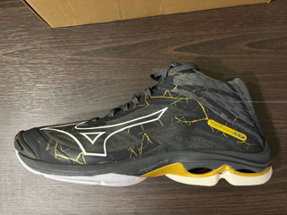 Волейбольные кроссовки mizuno wave lightning z7 mid