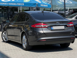 Ford Fusion foto 5