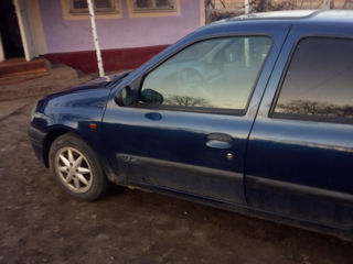 Renault Clio foto 3