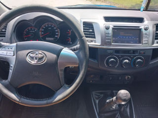 Toyota Hilux foto 4