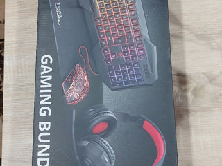 Trust ziva 4 în1 Gaming Bundle. Set de tastatura și mouse,căști și mouse pad. foto 1