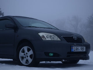 Toyota Corolla фото 0