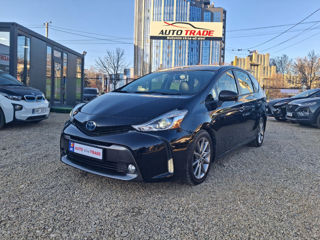 Toyota Prius v