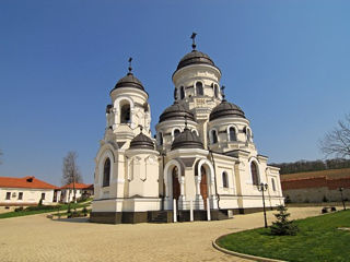 Pelerinaj la 9 manastiri in Moldova 2024, timp de o zi, 1-6 sau 20 pers. zilnic