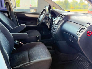 Toyota Avensis Verso, 2006 г.