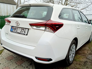 Toyota Auris foto 4