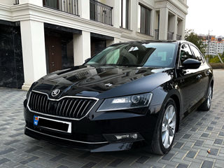 Skoda Superb foto 2