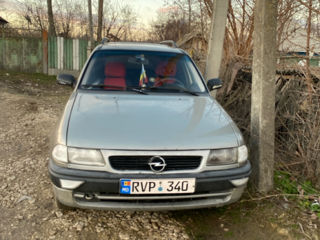 Opel Astra foto 2