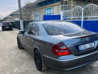 Mercedes E-Class foto 5