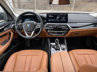 BMW 5 Series foto 5