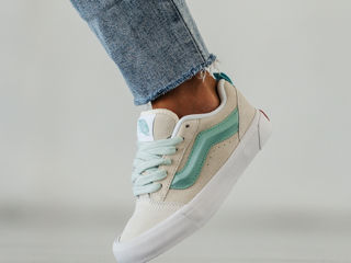 Vans KNU Skool White/Turquoise Women's