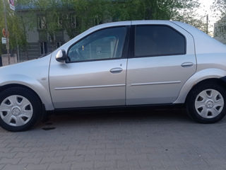 Dacia Logan foto 3