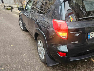 Toyota Rav 4 foto 2