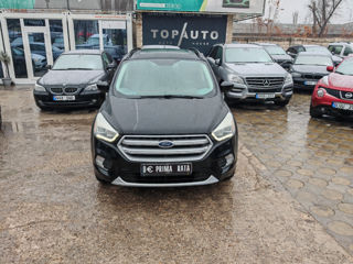 Ford Kuga foto 2