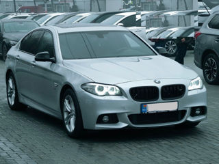 BMW 5 Series foto 4