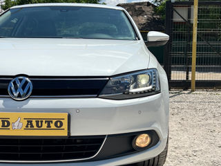 Volkswagen Jetta foto 6