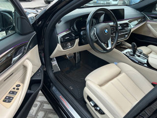 BMW 5 Series foto 7