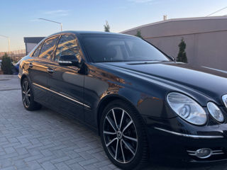 Mercedes E-Class foto 3