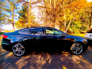 Ford Fusion foto 2