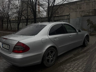 Mercedes E-Class foto 3