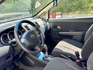 Nissan Tiida foto 12