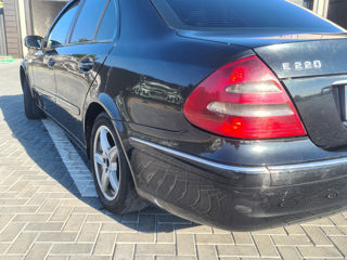 Mercedes E-Class foto 3