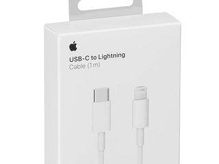 Apple Cable USB-C / 20W USB-C Power Adapter