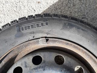 Roti Pirelli 185/60 R15 M+S foto 4