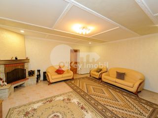 Casă cu 2 nivele + mansardă spre vânzare,str. Poamei, Botanica, 5 ari, 310 mp. foto 2