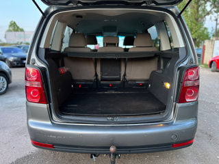 Volkswagen Touran foto 14