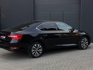Skoda Superb фото 10