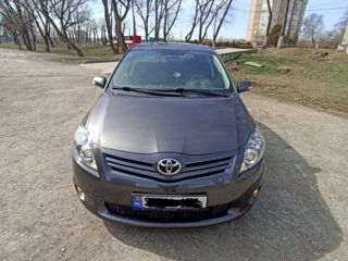 Toyota Auris foto 1