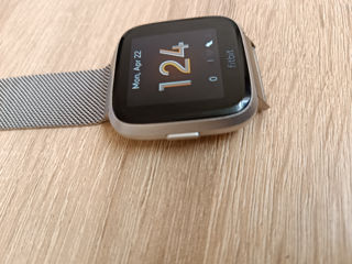 Fitbit Versa Lite