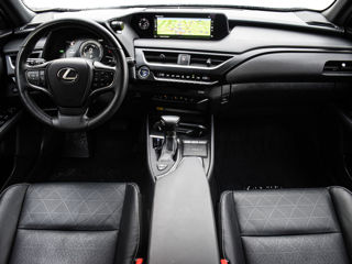 Lexus UX foto 12