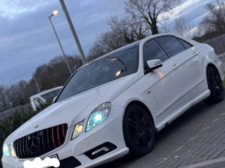 Mercedes E-Class foto 2